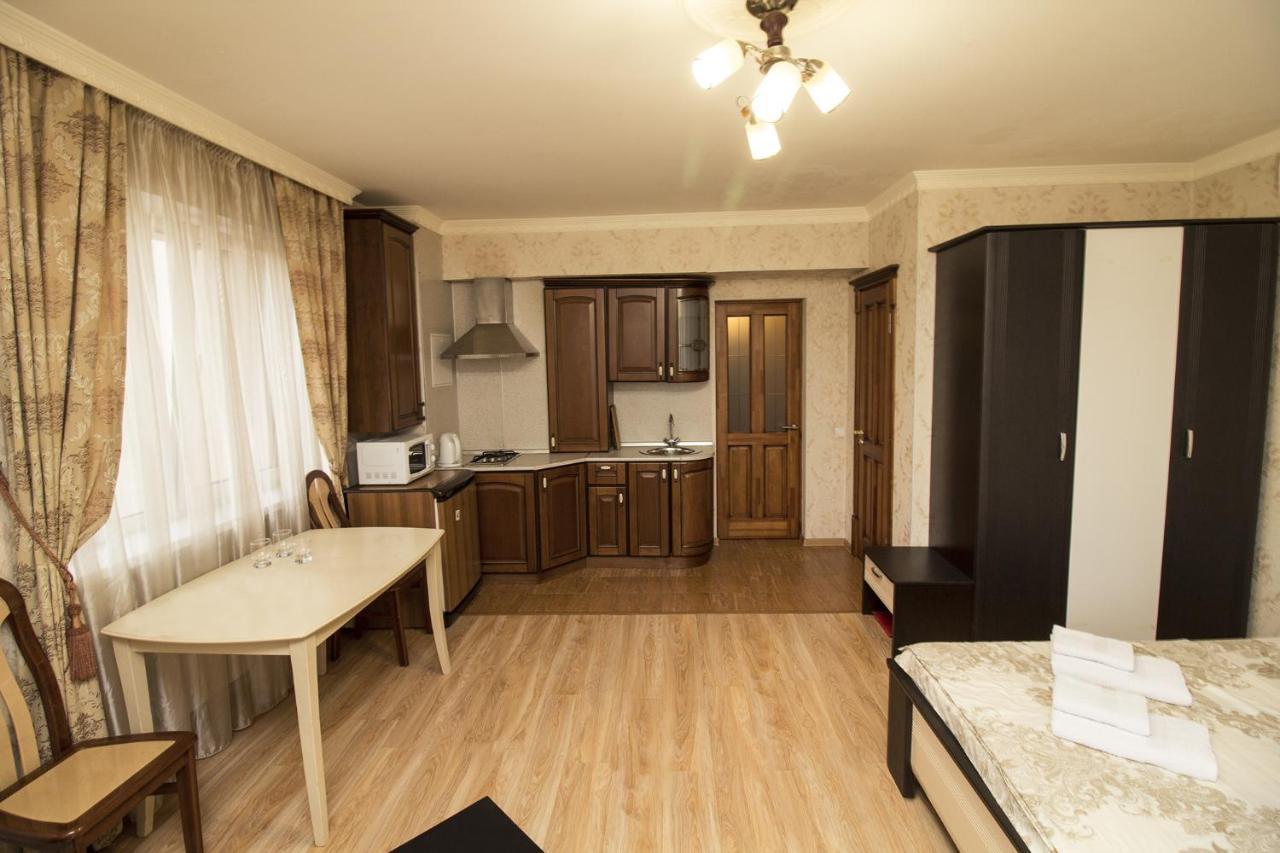 Apartment Pervomayskaya 15 Pyatigorsk Dış mekan fotoğraf